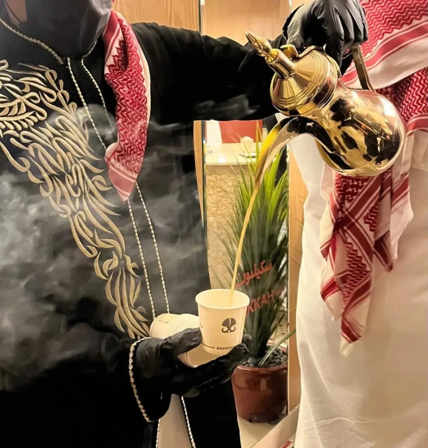 مباشروين قهوة في الرياض للمناسبات دليل اختيار فريق الضيافة المناسب